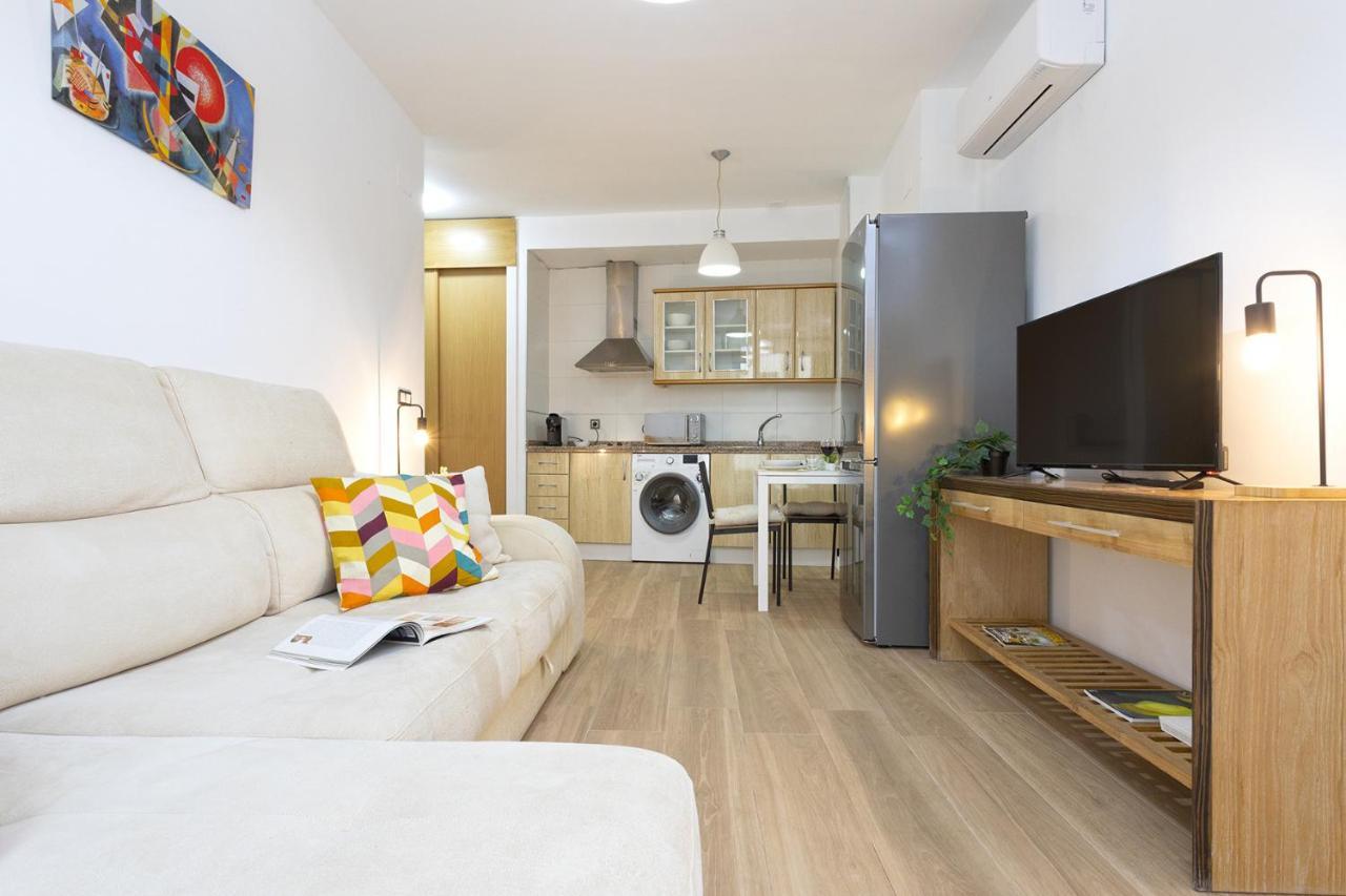 Apartamento -malagasunapts-cervantes Pool&parking